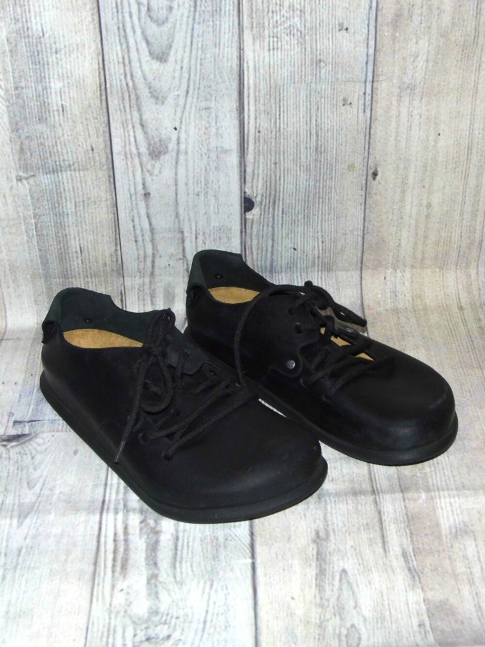 BIRKENSTOCK Montana Oiled Leather Black Clogs Womens Size 8 (EU 39)